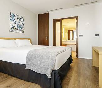 Quarto superior Hotel ILUNION Valencia 4