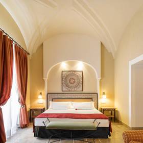 Quarto junior suite ilunion mérida palace Hotel ILUNION Mérida Palace Quarto junior suite ilunion mérida palace Hotel ILUNION Mérida Palace