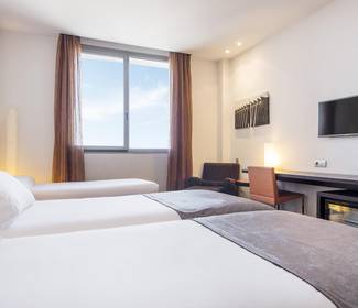 Quatro triplo Hotel ILUNION Aqua 4 Valencia Quatro triplo Hotel ILUNION Aqua 4 Valencia