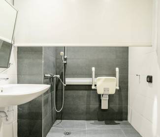Quarto acessível Hotel ILUNION Bilbao