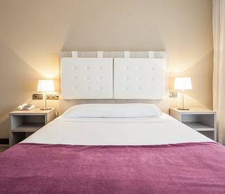 Quarto acessível Hotel ILUNION Golf Badajoz