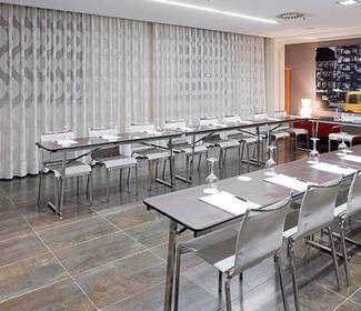 Meeting rooms Hotel ILUNION Aqua 4 Valencia Meeting rooms Hotel ILUNION Aqua 4 Valencia