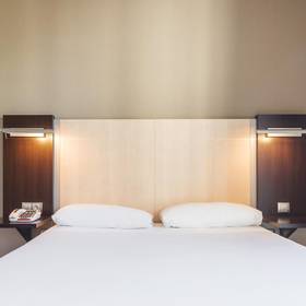 Quarto acessível ilunion auditori Hotel ILUNION Auditori Barcelona Quarto acessível ilunion auditori Hotel ILUNION Auditori Barcelona