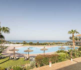 Piscina ao ar livre Hotel ILUNION Calas de Conil Conil de la Frontera Piscina ao ar livre Hotel ILUNION Calas de Conil Conil de la Frontera