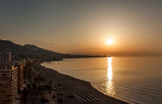 Aproveite o verão ao máximo. Hotel ILUNION Fuengirola