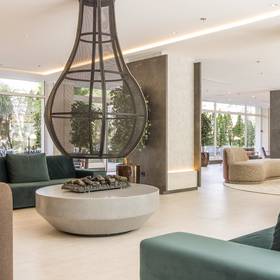 Lobby Hotel ILUNION San Sebastián