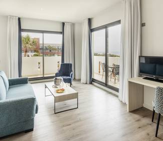 Quarto junior suíte Hotel ILUNION Calas de Conil Conil de la Frontera Quarto junior suíte Hotel ILUNION Calas de Conil Conil de la Frontera