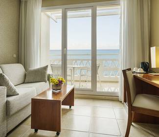 Quarto superior com vista para o mar Hotel ILUNION Fuengirola Quarto superior com vista para o mar Hotel ILUNION Fuengirola