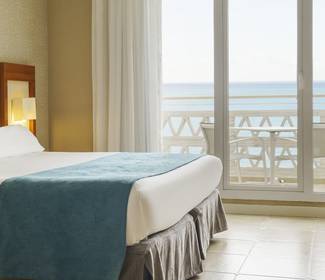 Quarto duplo com vista para o mar Hotel ILUNION Fuengirola Quarto duplo com vista para o mar Hotel ILUNION Fuengirola