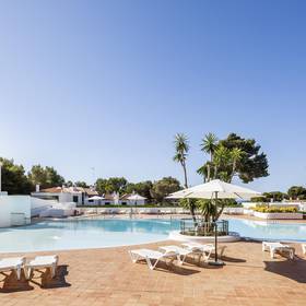 Piscina ilunion menorca Hotel ILUNION Menorca Cala Galdana Piscina ilunion menorca Hotel ILUNION Menorca Cala Galdana