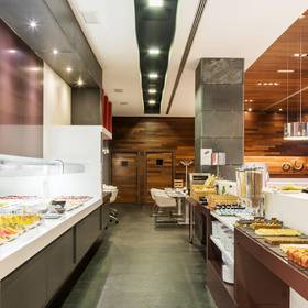 Pequeno-almoço buffet ILUNION ATRIUM Pequeno-almoço buffet ILUNION ATRIUM