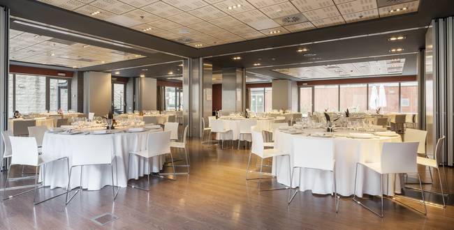 Sala de reuniões hotel ilunion barcelona Sala de reuniões hotel ilunion barcelona