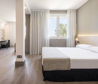 Quarto acessível Hotel ILUNION Las Lomas Mérida Quarto acessível Hotel ILUNION Las Lomas Mérida