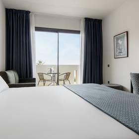 Quarto duplo Hotel ILUNION Calas de Conil Conil de la Frontera Quarto duplo Hotel ILUNION Calas de Conil Conil de la Frontera