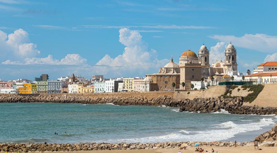 Viagem no tempo: descubra a história de Cádiz a partir do Hotel ILUNION Sancti Petri ILUNION Hotels Viagem no tempo: descubra a história de Cádiz a partir do Hotel ILUNION Sancti Petri ILUNION Hotels