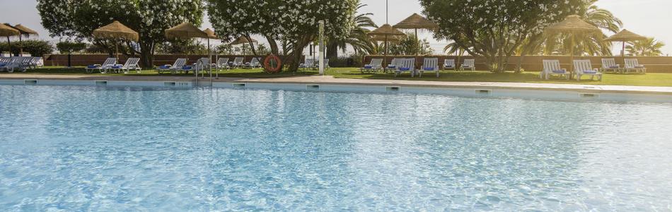 Piscina Hotel ILUNION Alcora Sevilla Sevilha Piscina Hotel ILUNION Alcora Sevilla Sevilha
