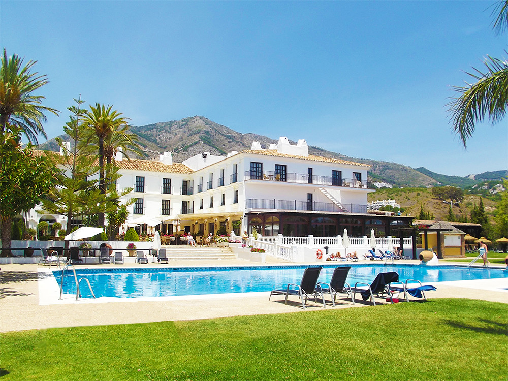 Piscina ILUNION Hacienda de Mijas